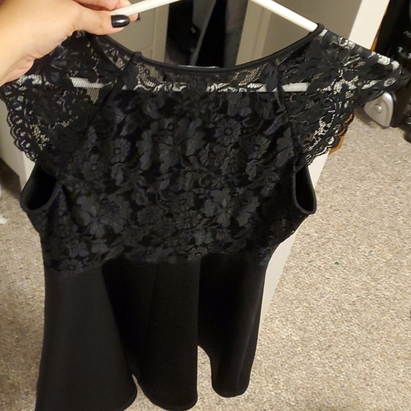 Black dress (forever 21) - Picture 3 of 4